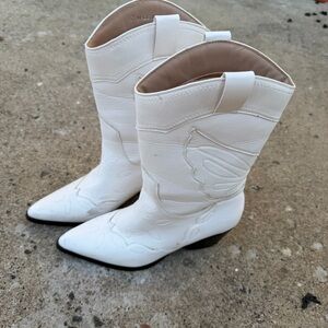 White Western-Style Women's Boots